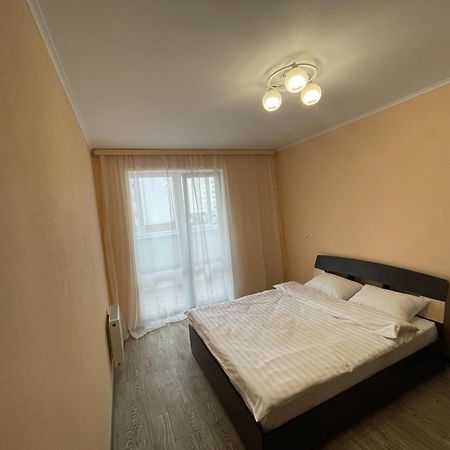 Apartment Voskresenska 18 , Парковые Озера 키예프 외부 사진