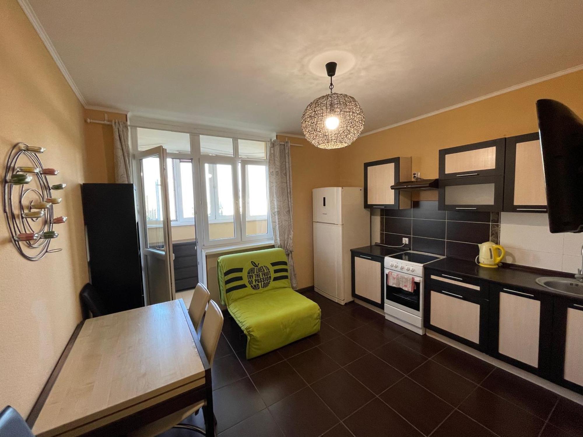 Apartment Voskresenska 18 , Парковые Озера 키예프 객실 사진