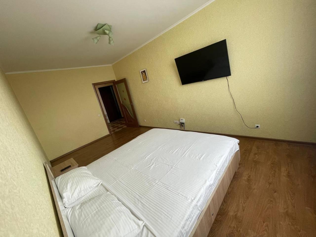 Apartment Voskresenska 18 , Парковые Озера 키예프 외부 사진