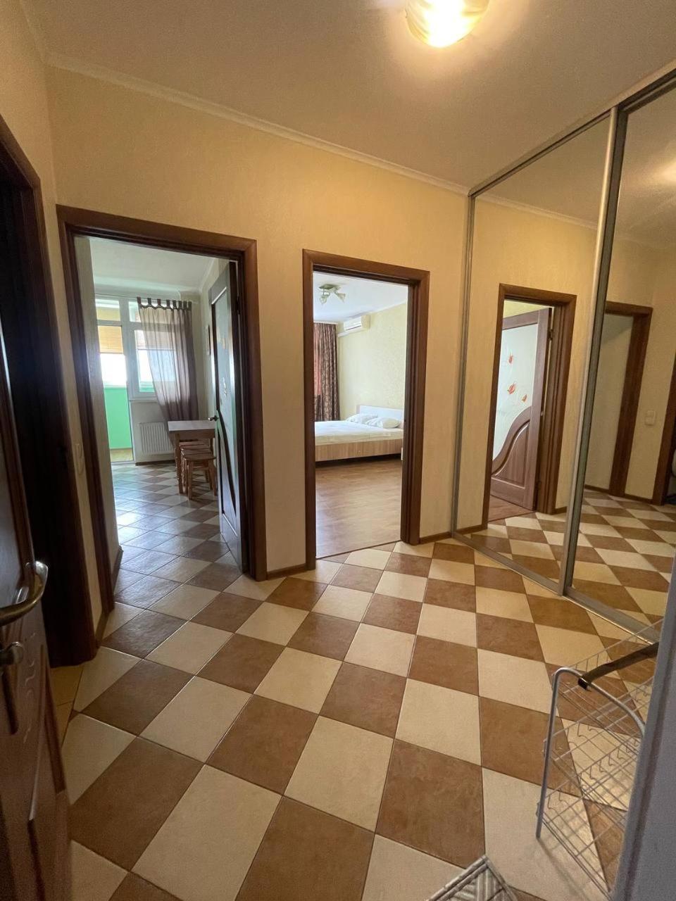 Apartment Voskresenska 18 , Парковые Озера 키예프 외부 사진